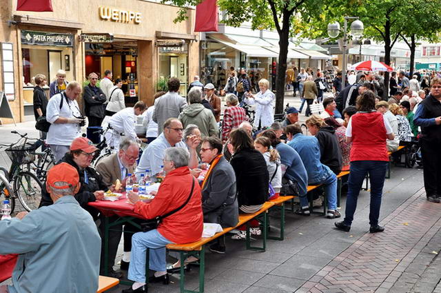 Zu_Tisch   098.jpg